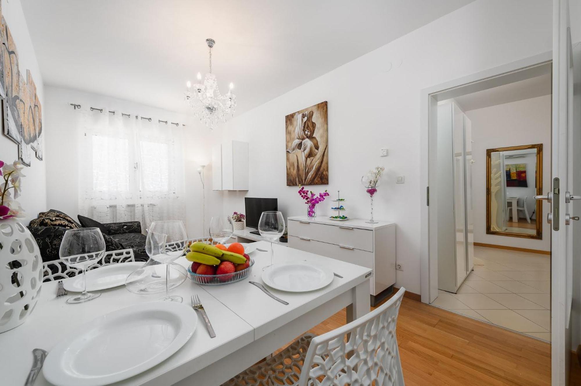 Aureo Apartment Pula Center Eksteriør billede