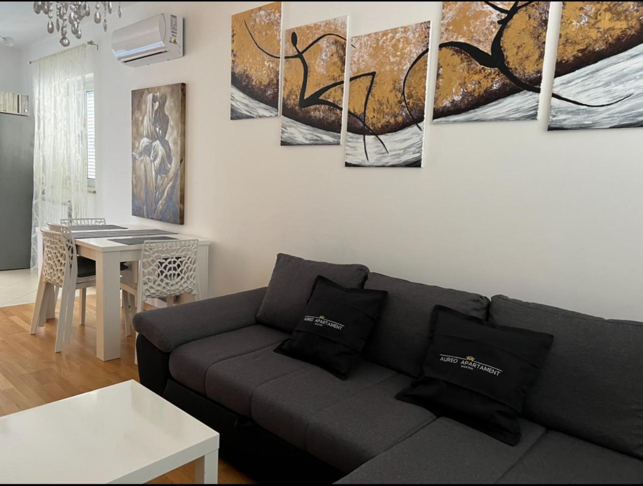 Aureo Apartment Pula Center Eksteriør billede